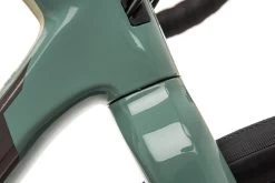 Giant Revolt Advanced 0 Gravel Bike - 2020, Medium 17 Giant Revolt Advanced 0 Gravel Bike - 2020, Medium -Professional Bicycle Discount Store BCY11780 KB 07