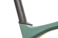 Giant Revolt Advanced 0 Gravel Bike - 2020, Medium 19 Giant Revolt Advanced 0 Gravel Bike - 2020, Medium -Professional Bicycle Discount Store BCY11780 KB 09