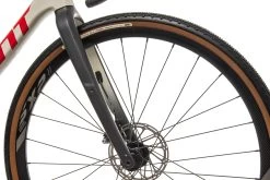 Giant Revolt Advanced 2 Gravel Bike - 2020, X-Small 14 Giant Revolt Advanced 2 Gravel Bike - 2020, X-Small -Professional Bicycle Discount Store BCY11870 PH1 05