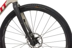 Giant Revolt Advanced 2 Gravel Bike - 2020, Medium 16 Giant Revolt Advanced 2 Gravel Bike - 2020, Medium -Professional Bicycle Discount Store BCY12694 PH1 05