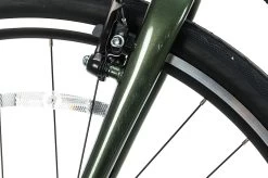 Giant Escape 3 Commuter Bike - 2021, Medium 20 Giant Escape 3 Commuter Bike - 2021, Medium -Professional Bicycle Discount Store BCY13598 PH2 09