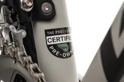 Giant Revolt 2 Gravel Bike - 2021, Medium -Professional Bicycle Discount Store BGR10330 PH1 03