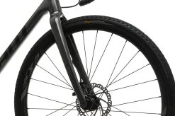 Giant Revolt 2 Gravel Bike - 2020, Med/Large 16 Giant Revolt 2 Gravel Bike - 2020, Med/Large -Professional Bicycle Discount Store BGR10910 PH1 05