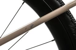 Giant Revolt Advanced 3 Gravel Bike - 2020, Medium 16 Giant Revolt Advanced 3 Gravel Bike - 2020, Medium -Professional Bicycle Discount Store BGR10932 PH1 07