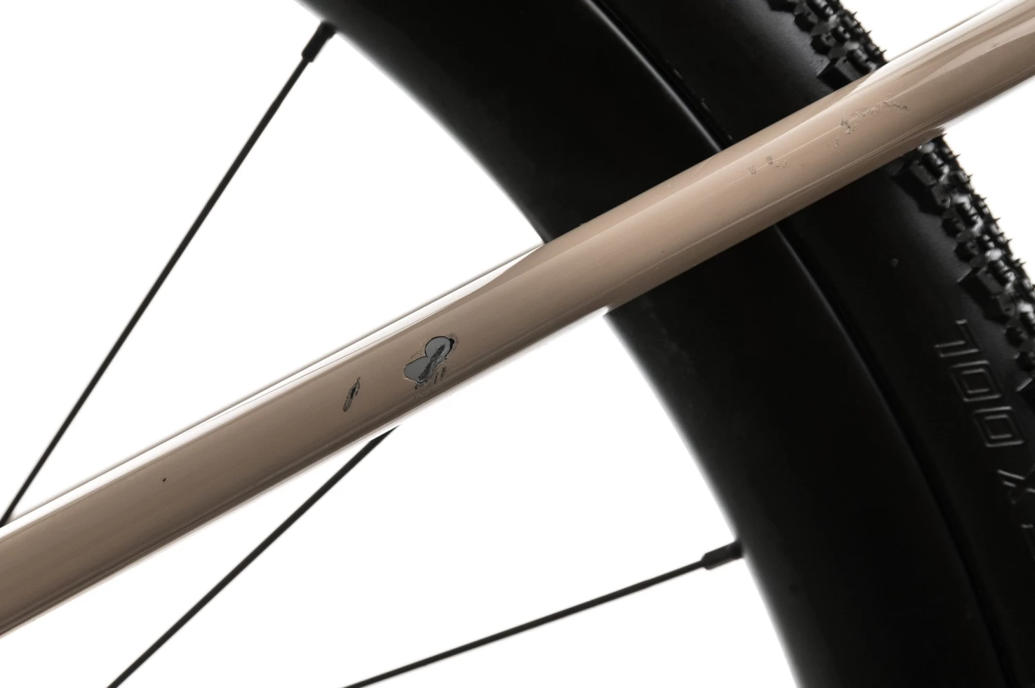 Giant Revolt Advanced 3 Gravel Bike - 2020, Medium 9 Giant Revolt Advanced 3 Gravel Bike - 2020, Medium - Image 7