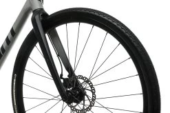 Giant Revolt 2 Gravel Bike - 2021, Large 14 Giant Revolt 2 Gravel Bike - 2021, Large -Professional Bicycle Discount Store BGR11170 PH1 04