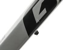 Giant Revolt 2 Gravel Bike - 2021, Large 16 Giant Revolt 2 Gravel Bike - 2021, Large -Professional Bicycle Discount Store BGR11170 PH1 06