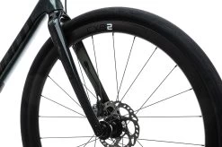 Giant Revolt Advanced 0 Gravel Bike 2021, Med/Large 14 Giant Revolt Advanced 0 Gravel Bike 2021, Med/Large -Professional Bicycle Discount Store BGR11223 PH2 05