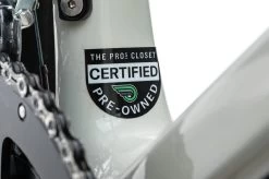 Giant Revolt Advanced 2 Gravel Bike - 2020, Large 13 Giant Revolt Advanced 2 Gravel Bike - 2020, Large -Professional Bicycle Discount Store BGR11290 PH1 03