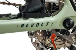 Giant Revolt Advanced 2 Gravel Bike - 2021, Medium/Large -Professional Bicycle Discount Store BGR13140 PH 27