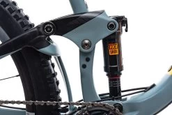 Giant Trance Advanced 2 Medium Bike - 2018 16 Giant Trance Advanced 2 Medium Bike - 2018 -Professional Bicycle Discount Store BMT11981 BJ 24