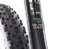 Giant Stance 2 Large Bike - 2018 13 Giant Stance 2 Large Bike - 2018 -Professional Bicycle Discount Store BMT12519 BJ 03