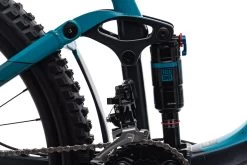 Giant Reign 2 Mountain Bike - 2015, Medium 16 Giant Reign 2 Mountain Bike - 2015, Medium -Professional Bicycle Discount Store BMT13802 BJ 29