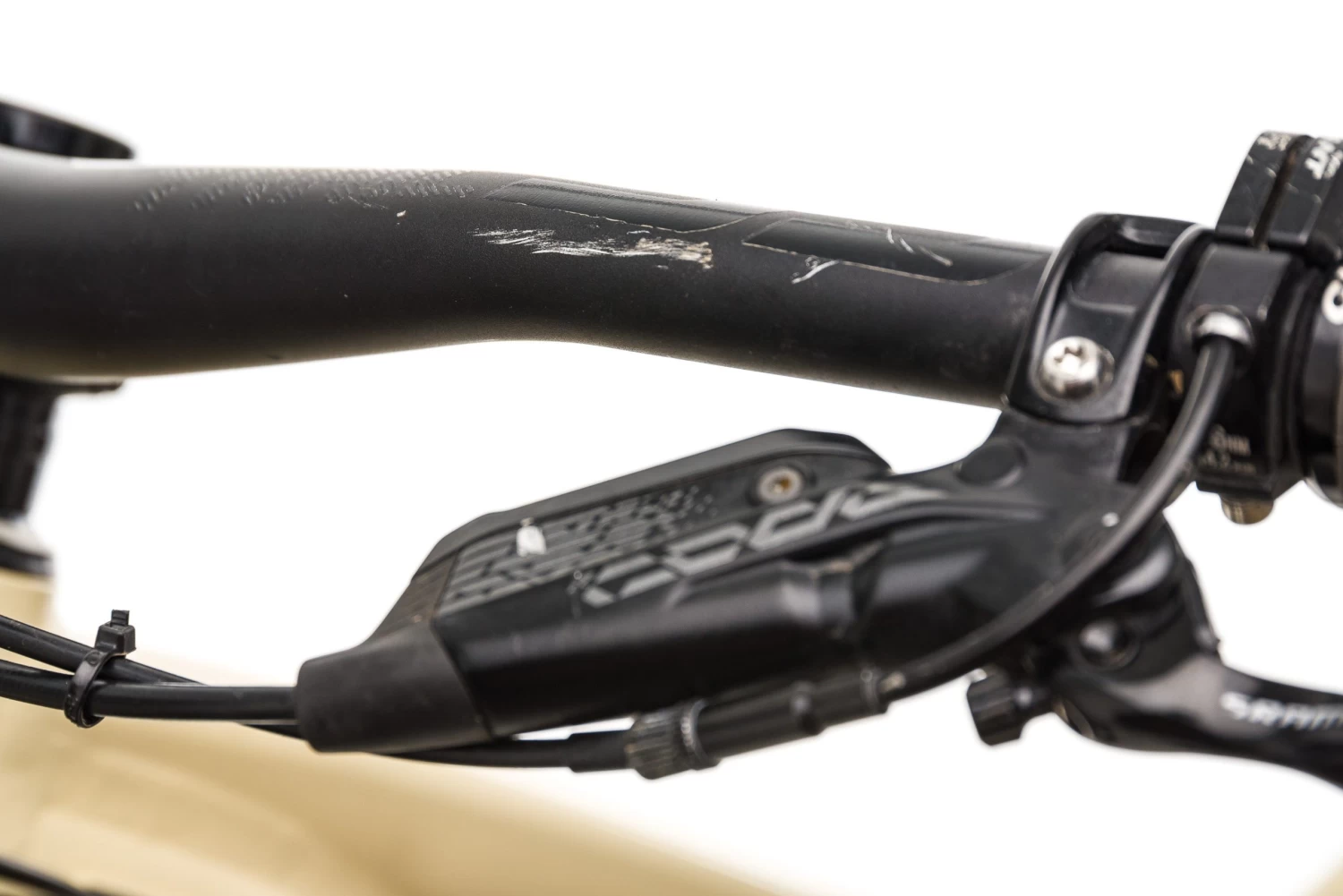 Giant Reign SX 1 Mountain Bike - 2019, Medium 11 Giant Reign SX 1 Mountain Bike - 2019, Medium - Image 9