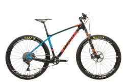 Giant XTC Advanced 1 Mountain Bike - 2017, Medium