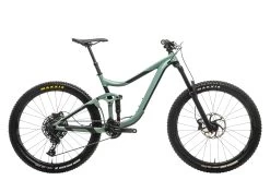 Professional Bicycle Discount Store 16 Giant Reign 2 Mountain Bike - 2020, Medium
