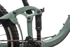 Giant Reign 2 Mountain Bike - 2020, X-Large 15 Giant Reign 2 Mountain Bike - 2020, X-Large -Professional Bicycle Discount Store BMT18031 PH1 05