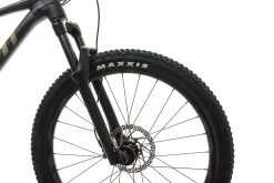 Giant Fathom 1 Mountain Bike - 2020, Medium 12 Giant Fathom 1 Mountain Bike - 2020, Medium -Professional Bicycle Discount Store BMT18940 PH1 05