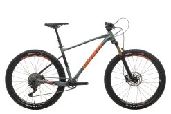 Giant Fathom 2 Mountain Bike - 2018, Medium