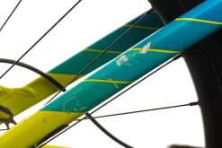 Giant Reign 27.5 2 Mountain Bike - 2016, Medium 19 Giant Reign 27.5 2 Mountain Bike - 2016, Medium -Professional Bicycle Discount Store BMT20479 PH1 08