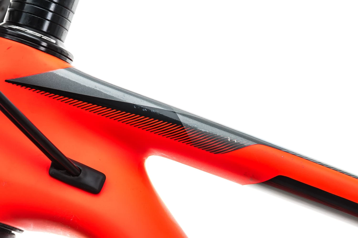 Giant XTC Advanced 27.5+ Mountain Bike - 2017, Small 11 Giant XTC Advanced 27.5+ Mountain Bike - 2017, Small - Image 9