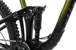 Giant Reign 29 2 Mountain Bike - 2021, Large -Professional Bicycle Discount Store BMT24690 PH1 05