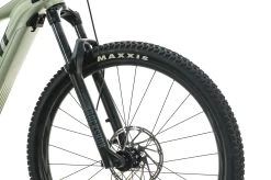 Giant Stance E+ 1 Mountain E-Bike - 2021, Medium 17 Giant Stance E+ 1 Mountain E-Bike - 2021, Medium -Professional Bicycle Discount Store BMT27178 PH1 06