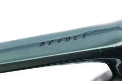 Giant Revolt Advanced 0 Gravel Bike - 2021, Medium 19 Giant Revolt Advanced 0 Gravel Bike - 2021, Medium -Professional Bicycle Discount Store bgr13026 PH2 07