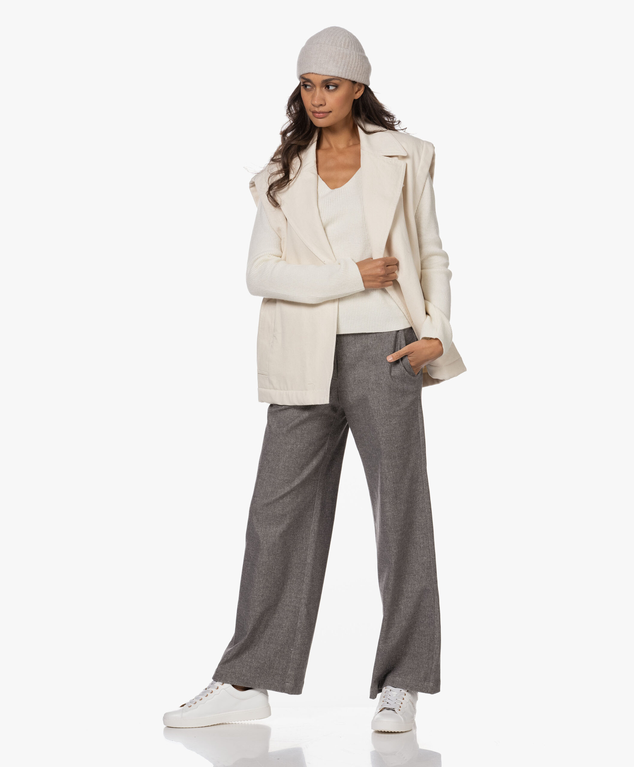 Resort Finest Wolmix V-Hals Trui - Ecru 4 Resort Finest Wolmix V-Hals Trui - Ecru - Image 2