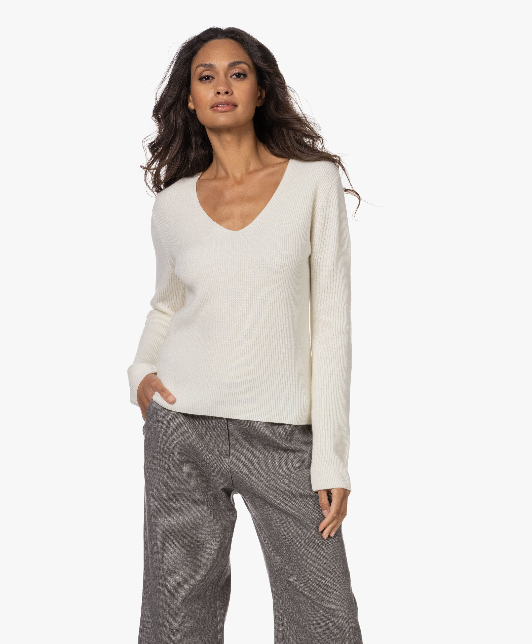 Resort Finest Wolmix V-Hals Trui - Ecru 13 Resort Finest Wolmix V-Hals Trui - Ecru - Image 11