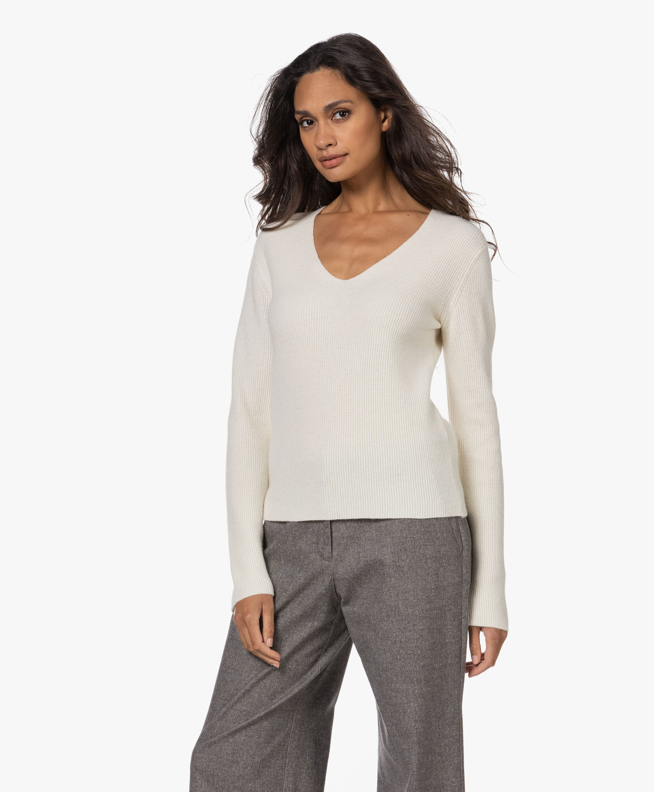 Resort Finest Wolmix V-Hals Trui - Ecru 10 Resort Finest Wolmix V-Hals Trui - Ecru - Image 8